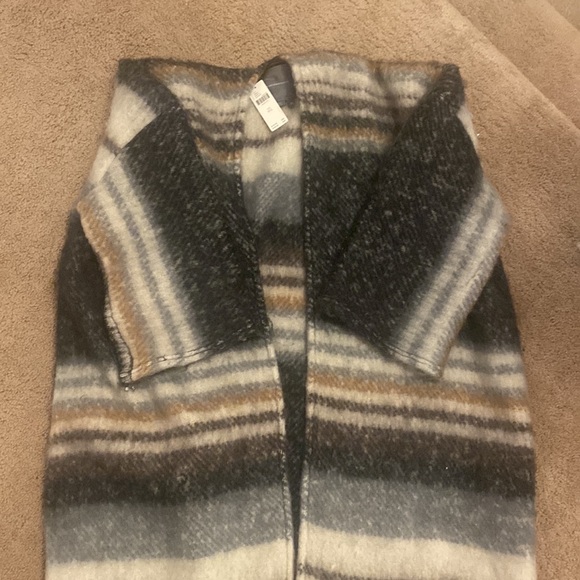 NWT Anthropologie shawl - Picture 2 of 4